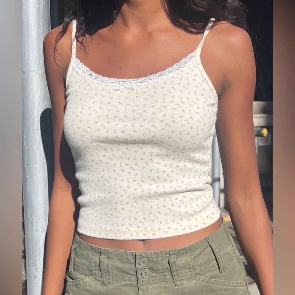 Brandy Melville Floral Skylar Lace Tank